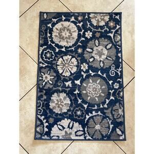 Beautiful Madison Navy Area Rug 2’ x 3’